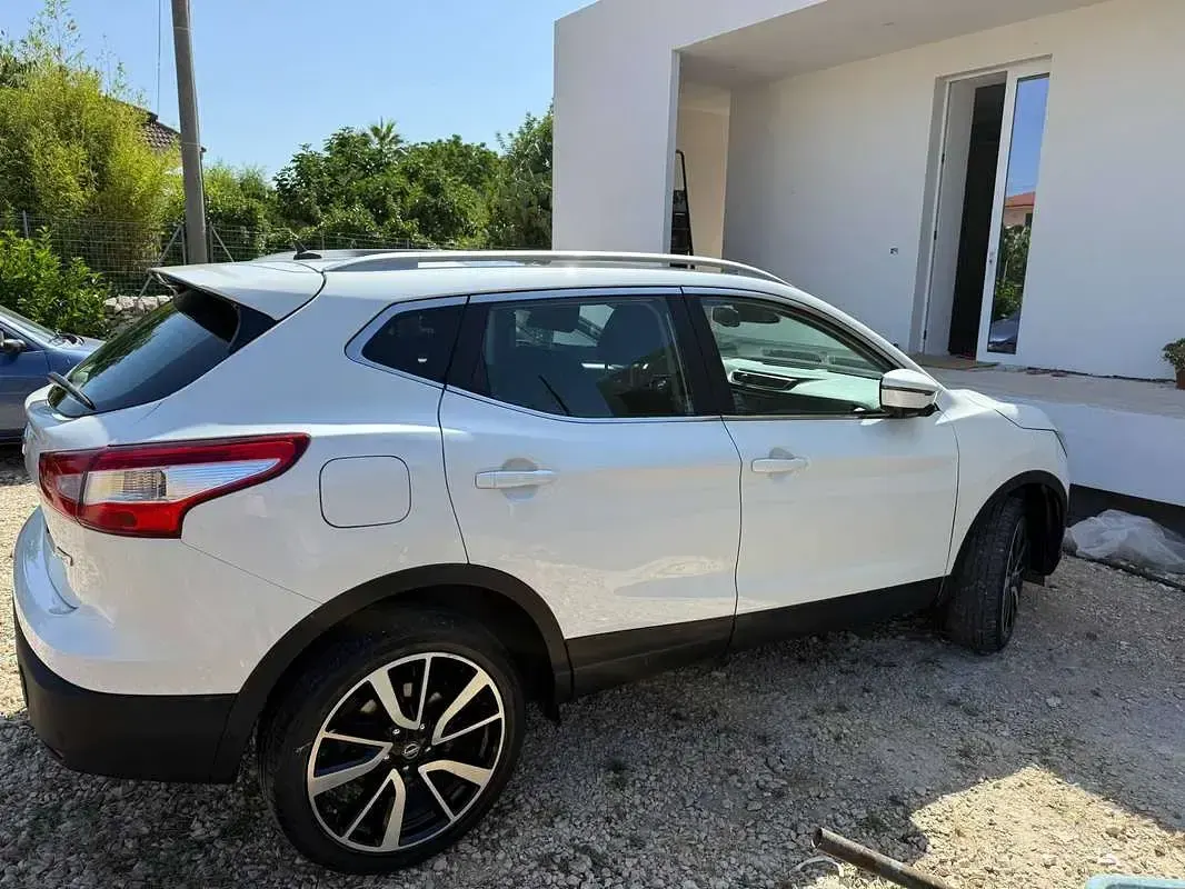 Usata Nissan Qashqai Tekna 110 CV (80 kW) 2014 Bianco SUV