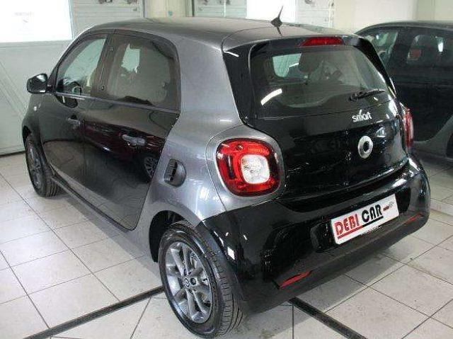 Usata Smart ForFour 71 CV (52 kW) 2017 Nero Utilitaria