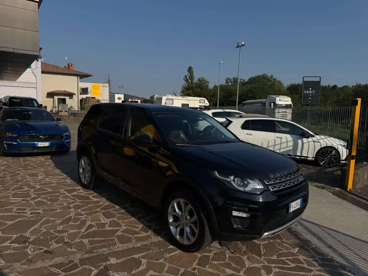 Usata Land Rover Discovery Sport HSE Luxury 179 CV (131 kW) 2019 Blu SUV
