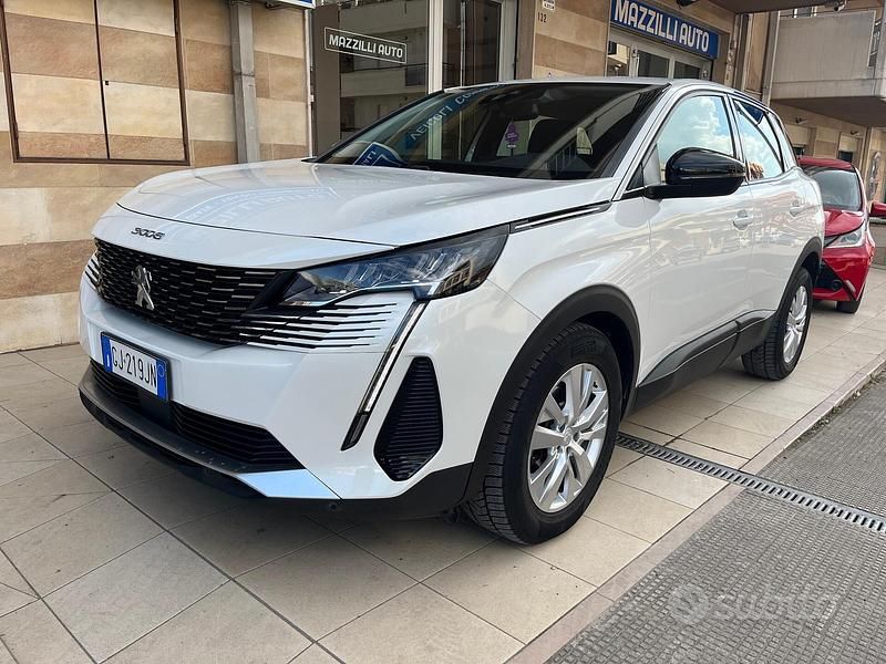 Usata Peugeot 3008 Active 131 CV (96 kW) 2022 Bianco SUV