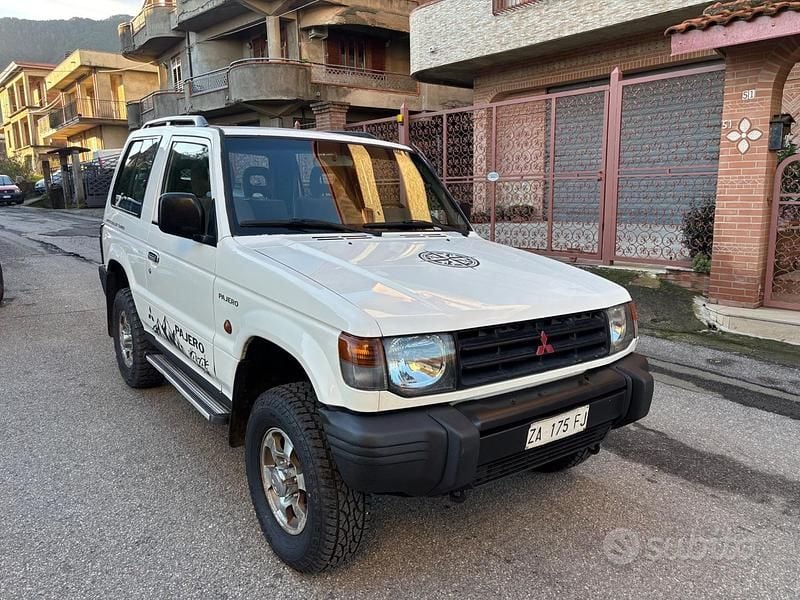 Usata Mitsubishi Pajero Select 99 CV (72 kW) 1998 Bianco SUV