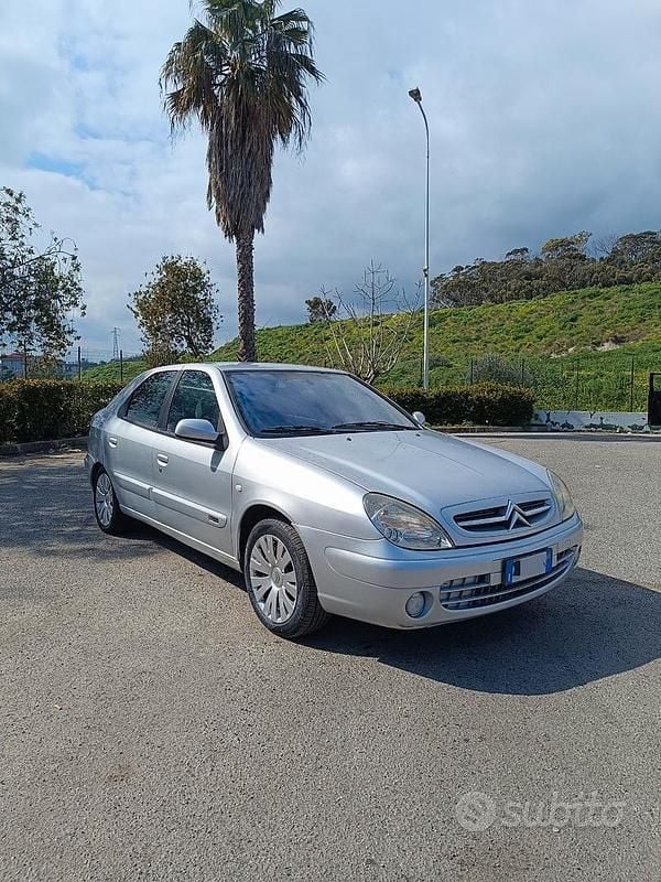 Usata Citroën Xsara 68 CV (50 kW) 2003 Grigio Berlina