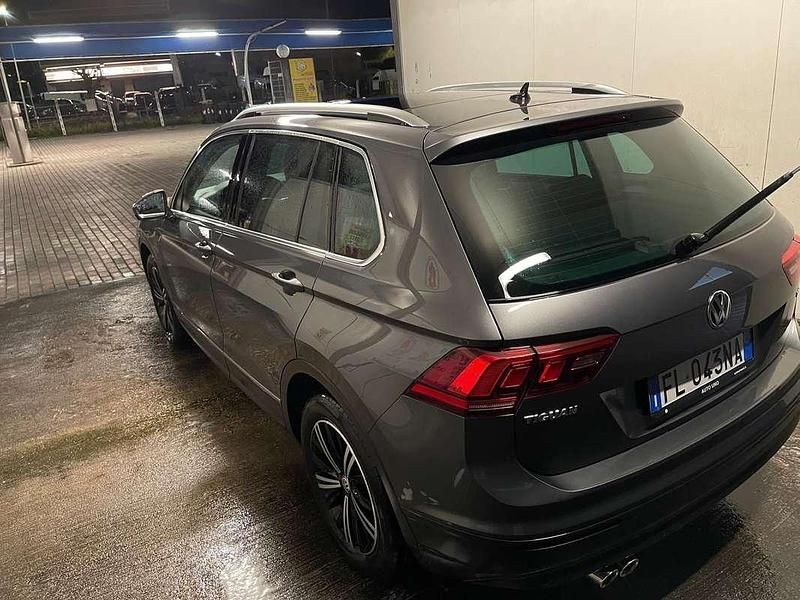 Usata VW Tiguan Business 116 CV (85 kW) 2017 Grigio SUV