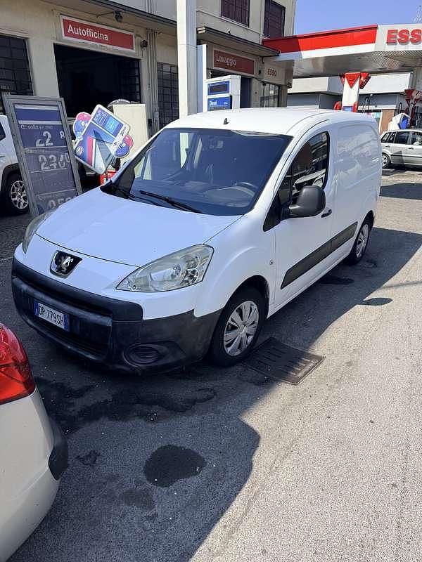 Usata Peugeot TePee Outdoor 90 CV (66 kW) 2008 Station wagon