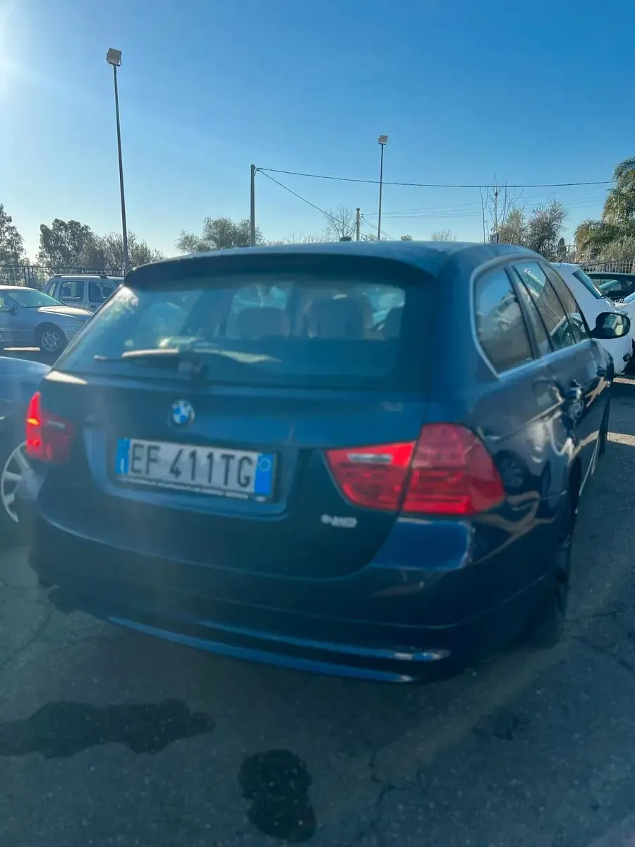Usata BMW 316 115 CV (84 kW) 2010 Blu Station wagon