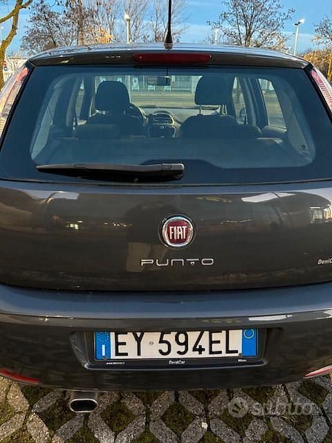 Usata Fiat Punto 65 CV (47 kW) 2015 Grigio Utilitaria