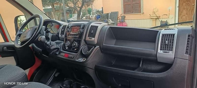 Usata Fiat Ducato 131 CV (96 kW) 2015 Rosso Furgone