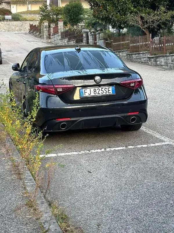 Usata Alfa Romeo Giulia Veloce 211 CV (155 kW) 2017 Nero Berlina