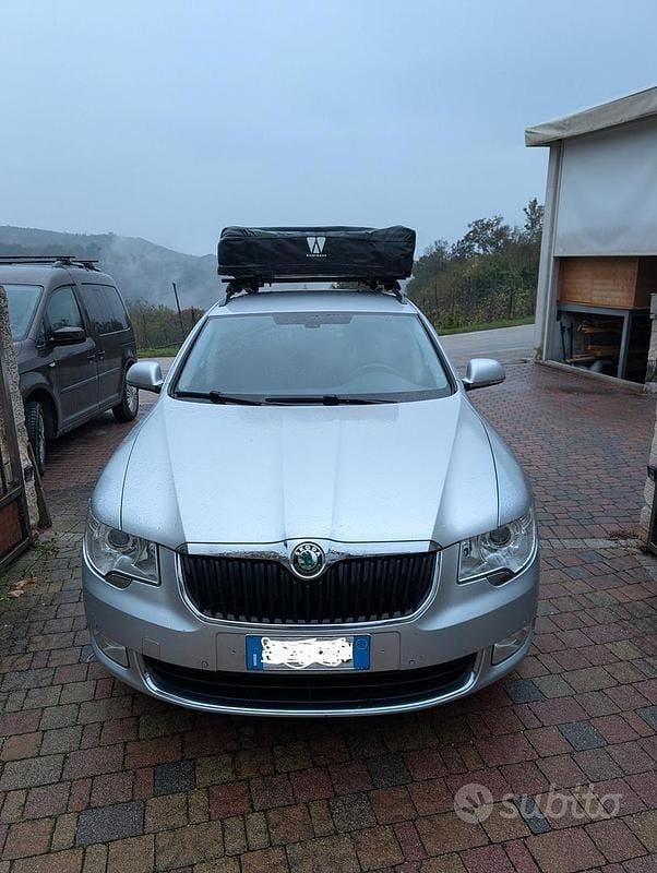 Usata Skoda Superb 170 CV (125 kW) 2012 Grigio Berlina