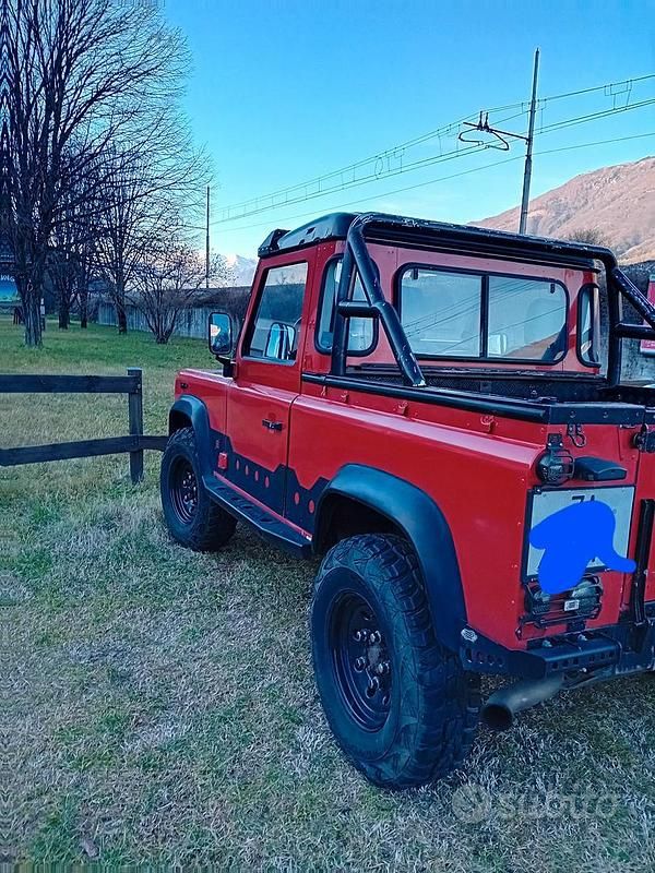 Usata Land Rover Defender 86 CV (63 kW) 2000 Rosso