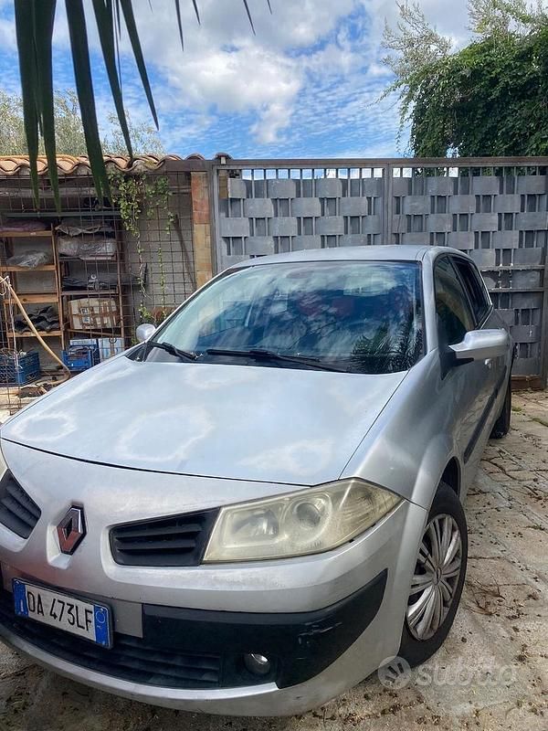 Usata Renault Mégane II 100 CV (73 kW) 2006 Grigio Berlina