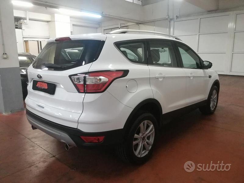 Bianco Usata 2019 Ford Kuga S SUV | 14.900 € (Buon prezzo) - Immagine 1/4