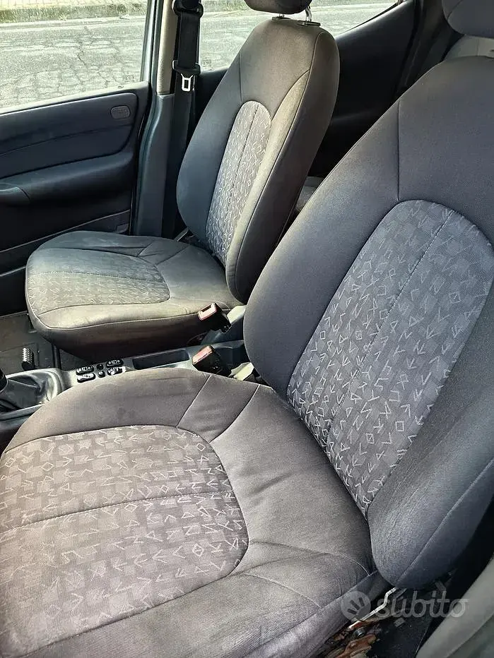 Usata Mercedes A170 95 CV (69 kW) 2004 Grigio Berlina
