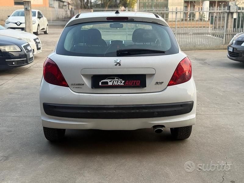 Usata Peugeot 207 95 CV (69 kW) 2007 Bianco Berlina