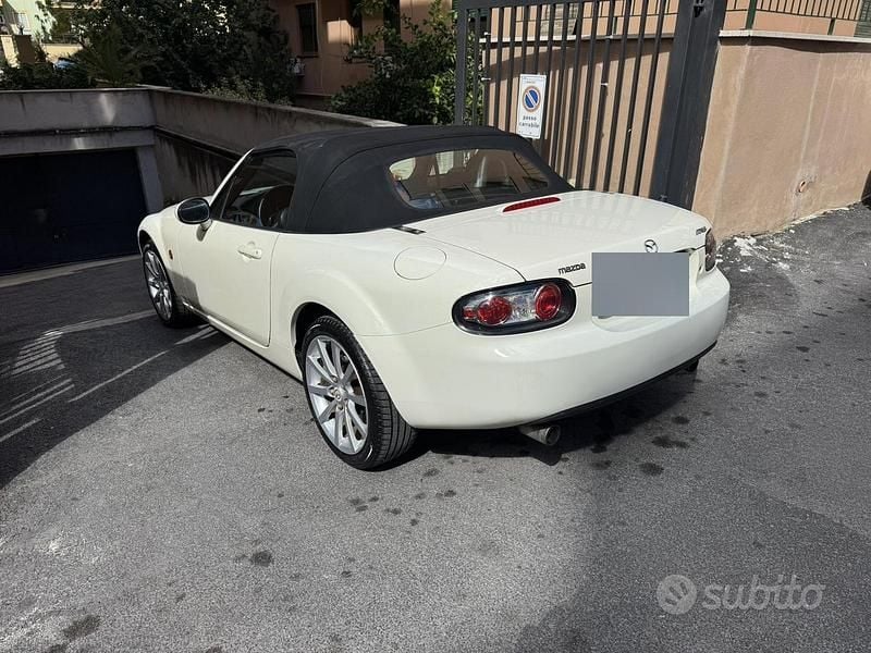 Usata Mazda MX5 Emotion 160 CV (117 kW) 2007 Bianco Cabrio