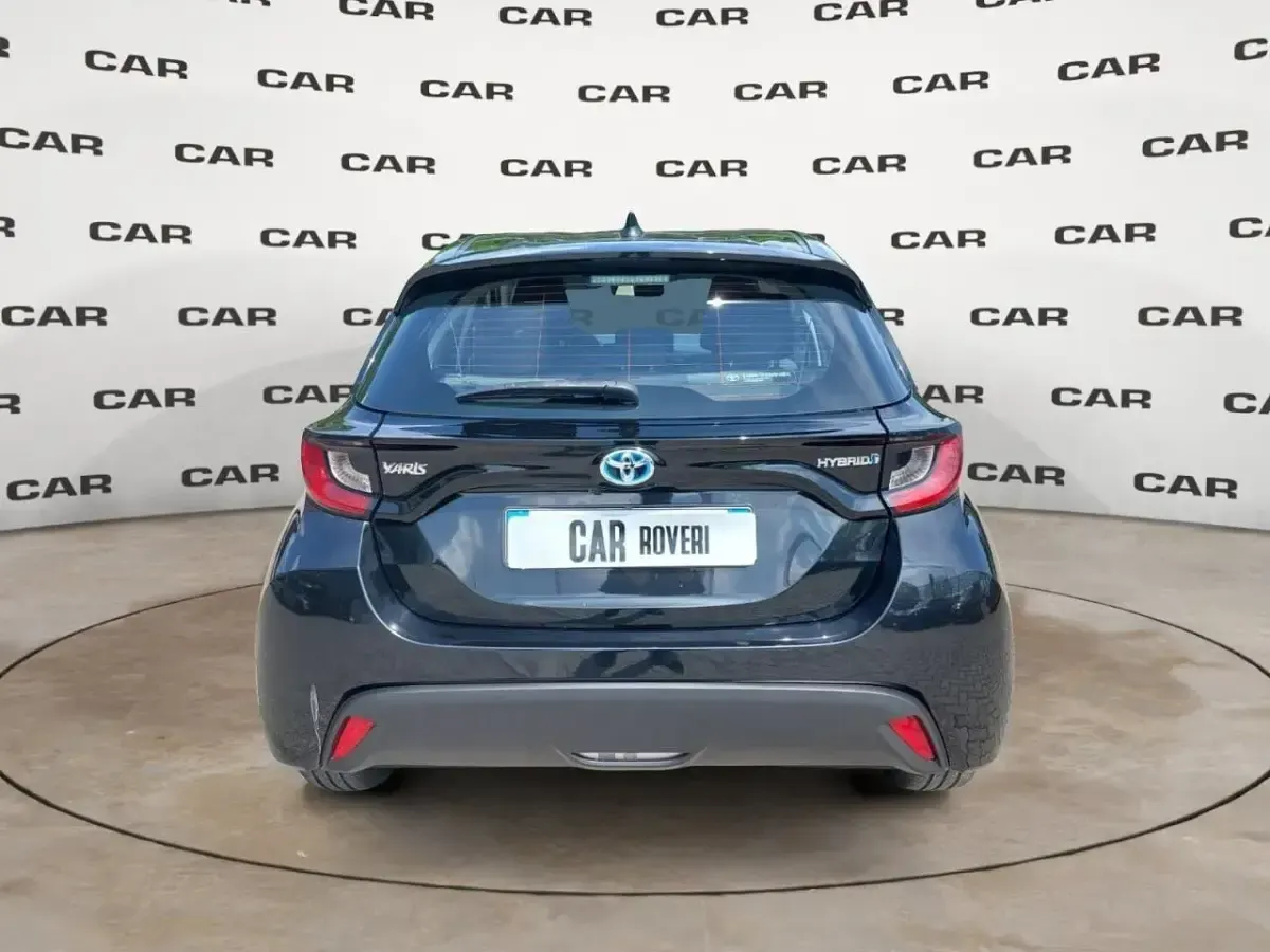 Usata Toyota Yaris Hybrid Business Edition 116 CV (85 kW) 2022 Nero Utilitaria
