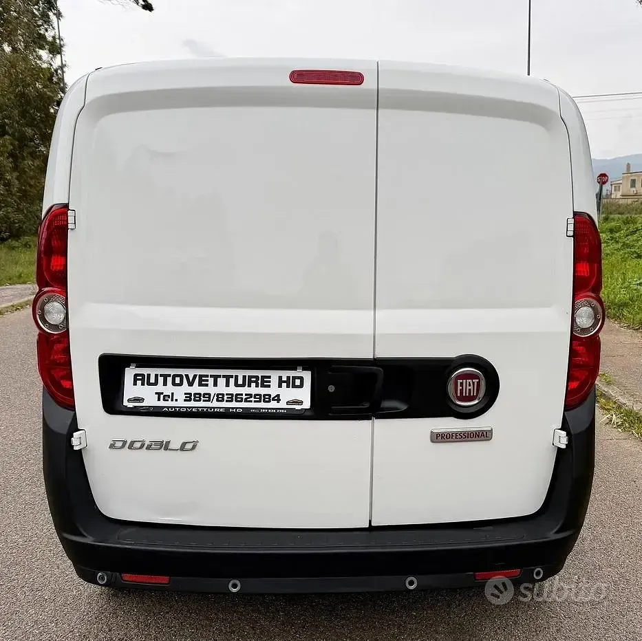 Usata Fiat Doblò 95 CV (69 kW) 2020 Bianco Monovolume