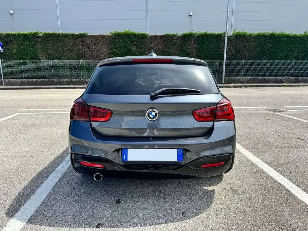 Usata BMW 114 M Sport 95 CV (69 kW) 2018 Grigio Utilitaria