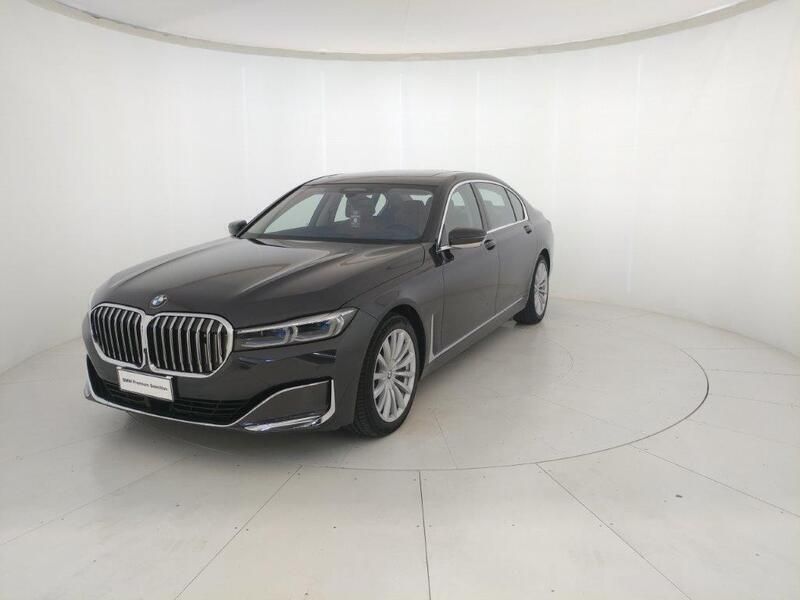 Grigio Usata 2021 BMW 750 Comfort Edition Tre volumi | 59.500 € - Immagine 1/4