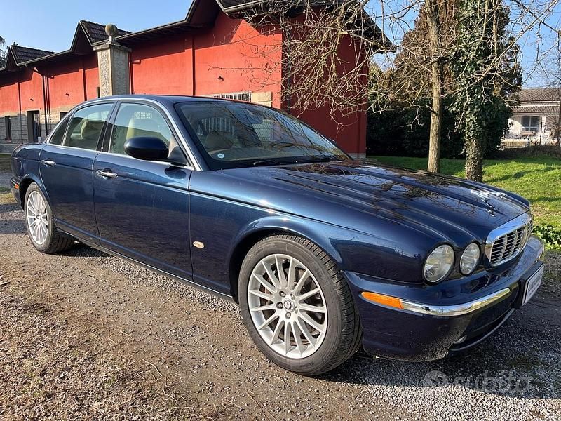 Usata Jaguar XJ Executive 207 CV (152 kW) 2007 Blu Berlina
