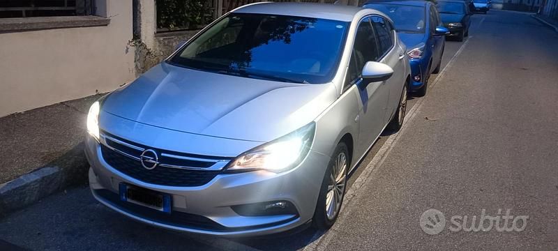 Usata Opel Astra 101 CV (74 kW) 2016 Grigio Berlina