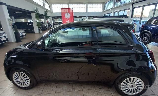 Usata Fiat 500e 69 kW (95 CV) 2024 Nero Berlina