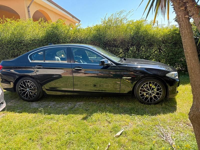 Usata BMW 520 Comfort Edition 184 CV (135 kW) 2012 Berlina