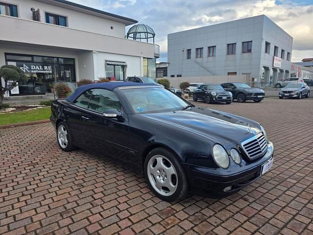 Usata Mercedes CLK200 Elegance 163 CV (119 kW) 2002 Blu Cabrio