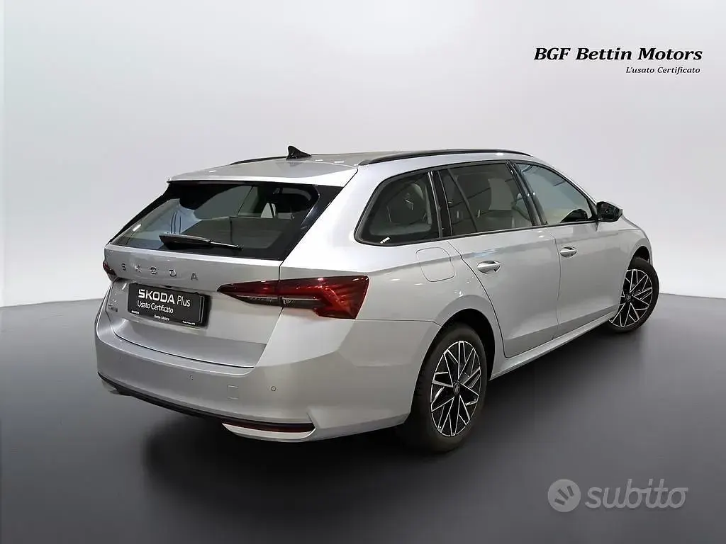 Usata Skoda Octavia Executive 150 CV (110 kW) 2025 Argento brilliant metallizzato Station wagon