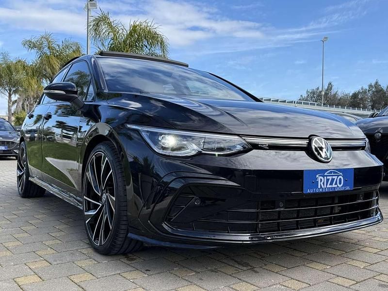 Usata VW Golf VII R-line 150 CV (110 kW) 2021 Nero Utilitaria