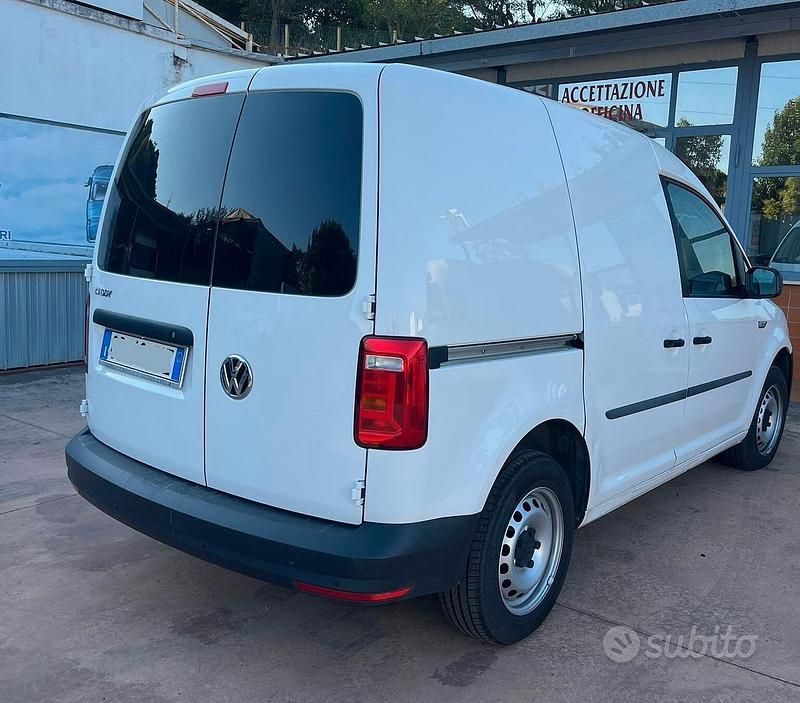 Usata VW Caddy 102 CV (75 kW) 2020 Bianco Monovolume