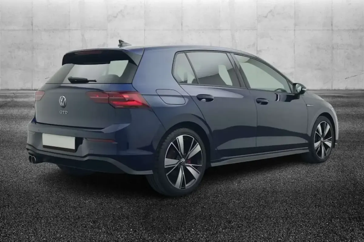 Usata VW Golf VIII GTD 200 CV (147 kW) 2021 Blu/azzurro Monovolume