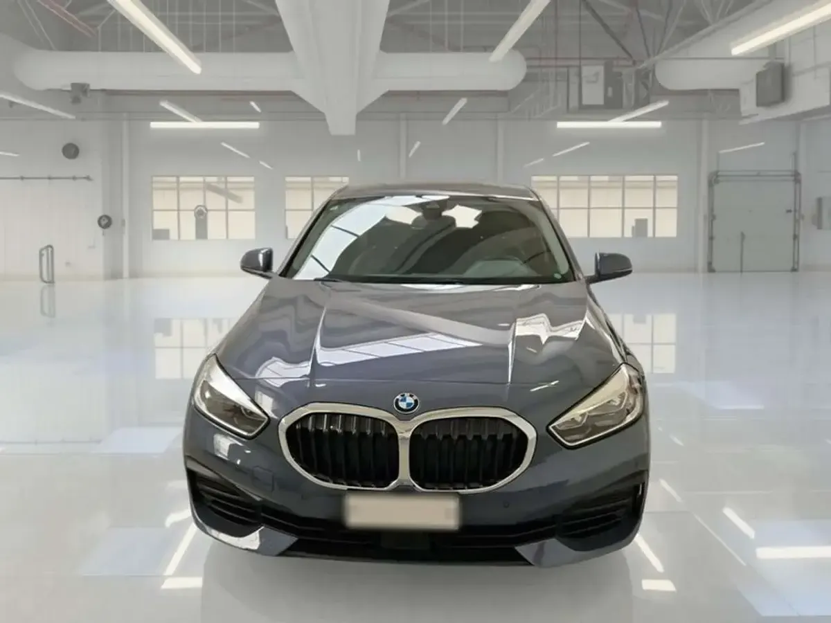 Usata BMW 116 Advantage 116 CV (85 kW) 2021 Grigio Utilitaria