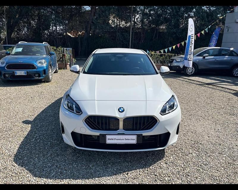 Usata BMW 118 149 CV (109 kW) 2024 Alpinweiss iii pastello Utilitaria