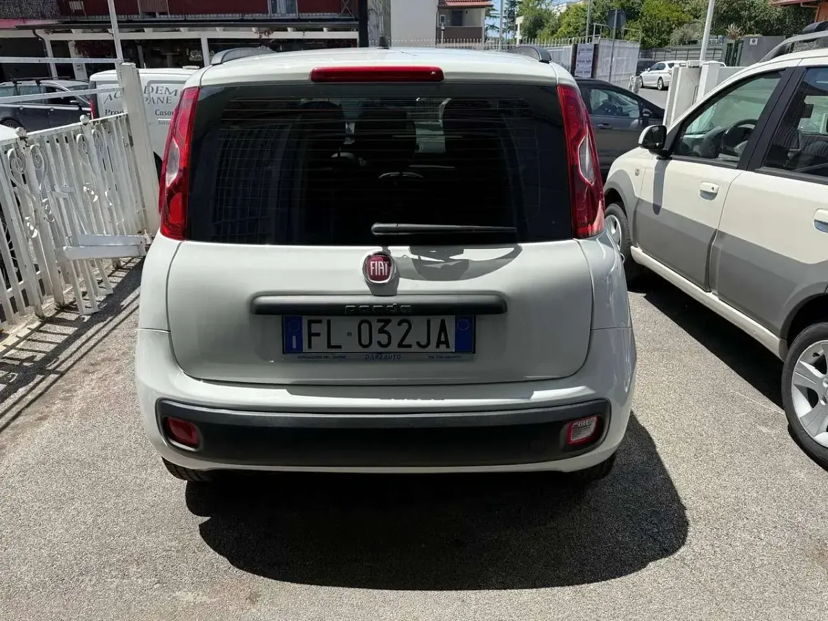Usata Fiat Panda Lounge 69 CV (50 kW) 2017 Bianco Utilitaria