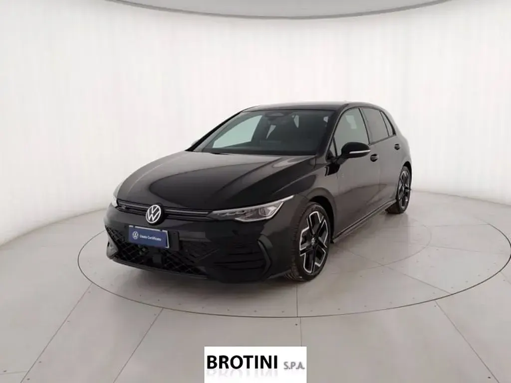 Usata VW Golf VIII R-line Plus 150 CV (110 kW) 2026 Berlina
