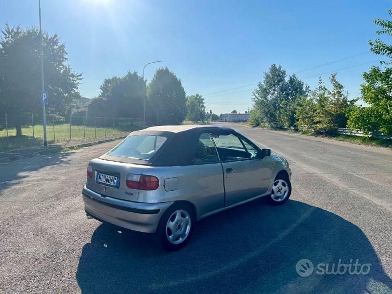 Usata Fiat Punto Cabriolet 60 CV (44 kW) 2001 Grigio Cabrio