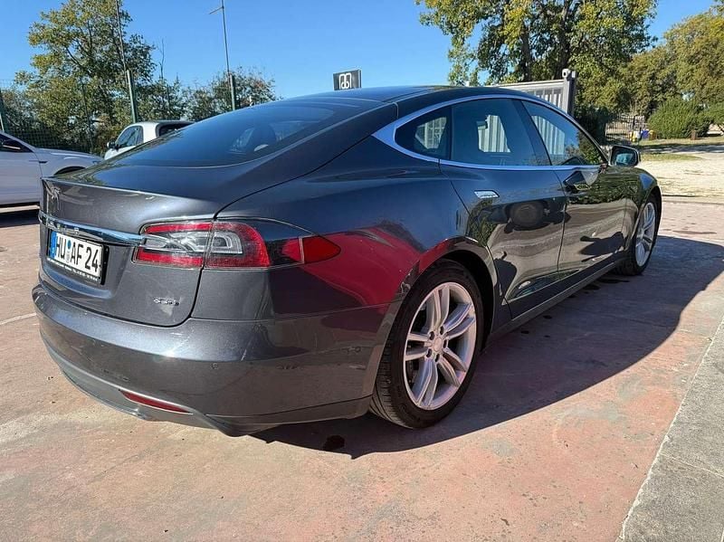 Usata Tesla Model S 314 kW (428 CV) 2015 Nero Utilitaria