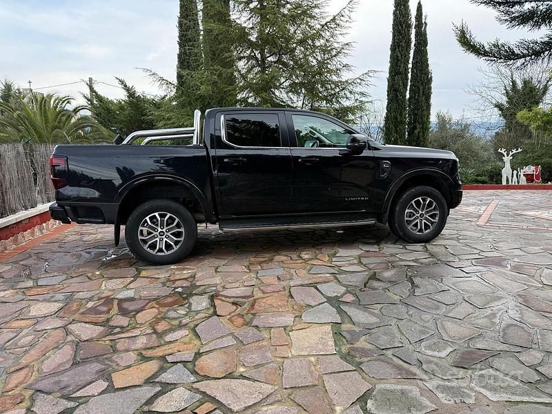 Usata Ford Ranger Limited 205 CV (150 kW) 2024 Nero Pick-up