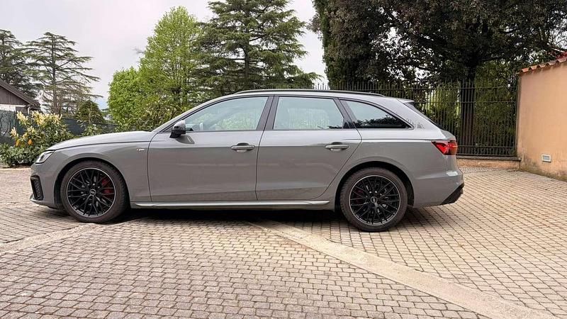 Usata Audi A4 S-Line 204 CV (150 kW) 2022 Grigio Station wagon