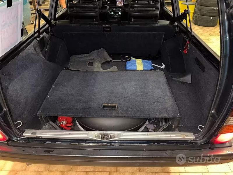 Usata Volvo 245 1991 Verde Station wagon