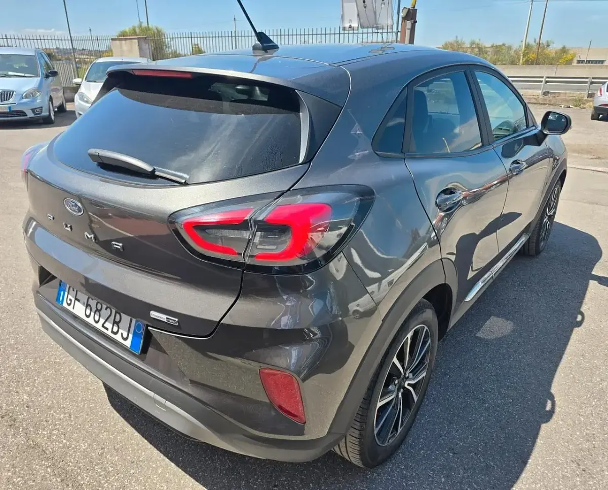 Usata Ford Puma Titanium 125 CV (91 kW) 2021 Grigio SUV