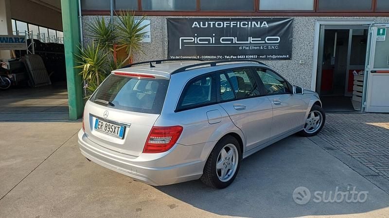 Usata Mercedes C180 120 CV (88 kW) 2013 Grigio Station wagon