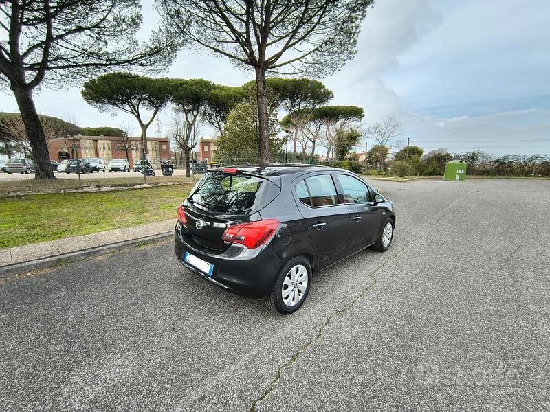 Usata Opel Corsa 75 CV (55 kW) 2015 Nero Utilitaria