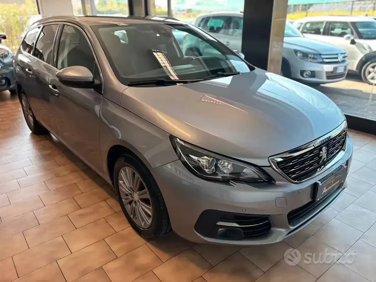 Usata Peugeot 308 SW Allure 131 CV (96 kW) 2021 Grigio Station wagon