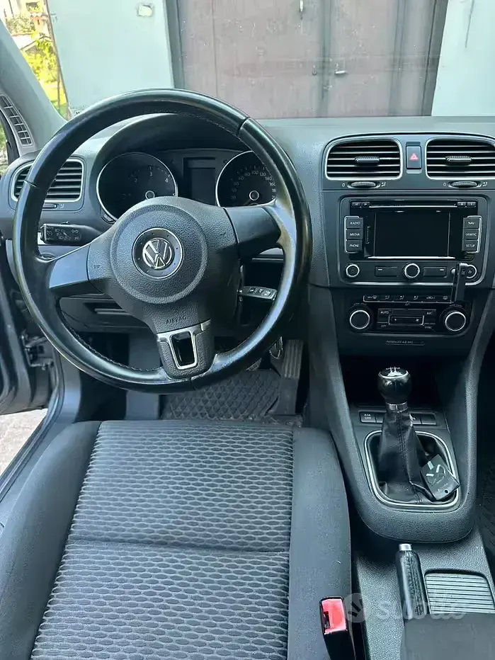 Usata VW Golf VII 105 CV (77 kW) 2012 Berlina
