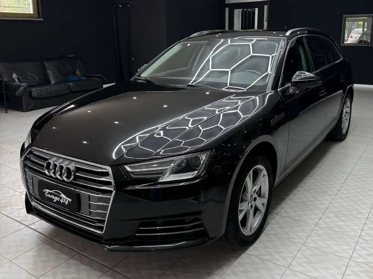 Begagnad Audi A4 Business 190 HK (139 kW) 2017 Svart Kombi