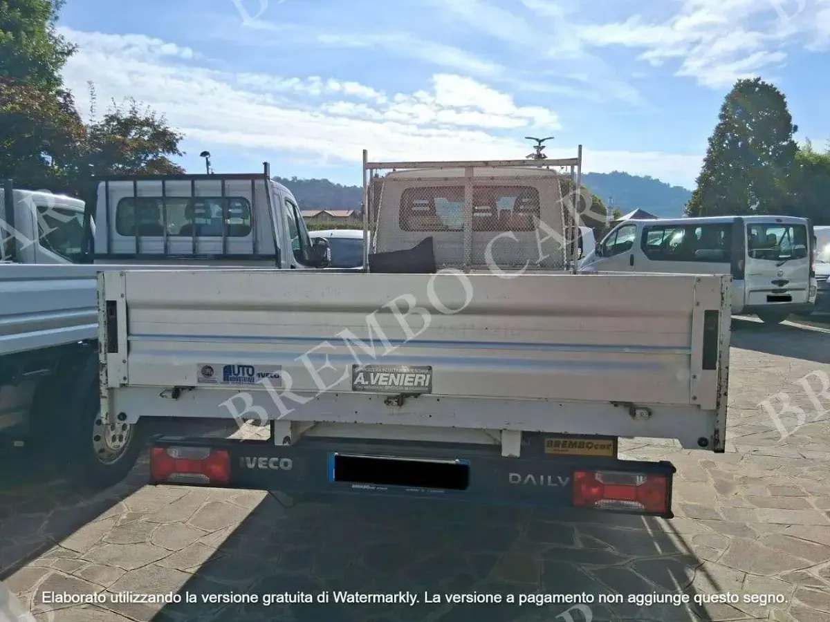 Usata Iveco Daily 145 CV (106 kW) 2014 Bianco Furgone