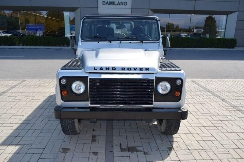 Usata Land Rover Defender 122 CV (89 kW) 2012 Argento SUV