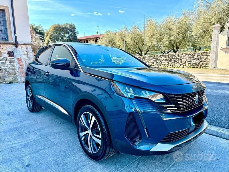 Usata Peugeot 3008 Allure 131 CV (96 kW) 2022 Blu SUV